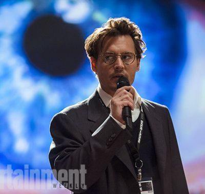 Primele imagini cu Johnny Depp in Transcendence: cum arata actorul intr-un film ca un joc al mintii