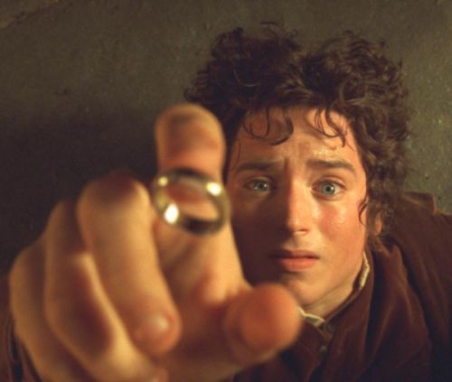 24. The Lord of the Rings: The Return of the King (2003): Ultimul film din trilogia lui Peter Jackson a dominat Oscarurile in 2004 si a primit in total 11 statuete, inclusiv cel mai bun film. Trofeul a venit ca o incununare pentru intreaga serie, considerata una dintre cele mai bune din istorie. A fost si unul dintre putinele filme fantasy premiate cu Oscar. 