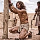Son of God a creat controverse in ziua lansarii in cinematografele din SUA: fanii acuza ca actorul care-l joaca pe Iisus e prea sexy, criticii l-au pus la zid