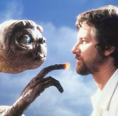Steven Spielberg va regiza un film inspirat dintr-un roman pentru copii, ce poveste populara va aduce pe marile ecrane celebrul regizor