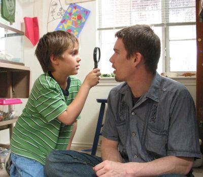 Trailer pentru Boyhood, un film unic in cinematografie: povestea baiatului filmat timp de 12 ani