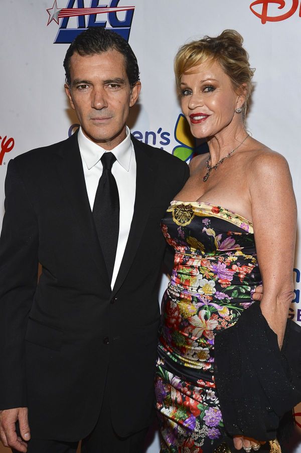 A renuntat la inel la doar 10 zile de la anuntul divortului de Antonio Banderas. Cum arata Melanie Griffith dupa unul dintre cele mai triste momente din viata sa