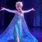 Asa ar arata Elsa din Frozen daca ar fi reala si ar purta costum de baie