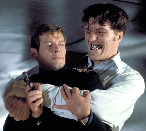 Actorul Richard Kiel, faimos pentru rolul negativ Jaws din James Bond , a murit la varsta de 74 de ani