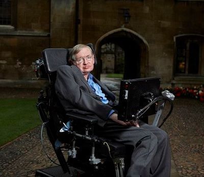Stephen Hawking vrea sa joace in filme: omul de stiinta ar fi interesat de un personaj negativ in urmatorul film din seria James Bond