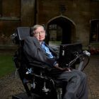 Stephen Hawking vrea sa joace in filme: omul de stiinta ar fi interesat de un personaj negativ in urmatorul film din seria James Bond