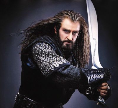 In film este un dwarf curajos, in realitate impune respect prin statura sa impozanta: cum arata Richard Armitage, cel care il joaca pe fascinantul Thorin in seria The Hobbit