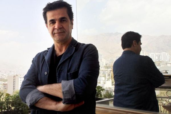 Jafar Panahi, regizorul iranian arestat la domiciliu care nu renunta la dragostea sa pentru cinema: povestea filmului Taxi, castigatorul marelui trofeu Ursul de Aur la Berlin