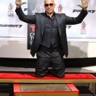 Vin Diesel, onorat de Hollywood: actorul si-a lasat amprentele in cimentul de la celebrul Chinese Theatre