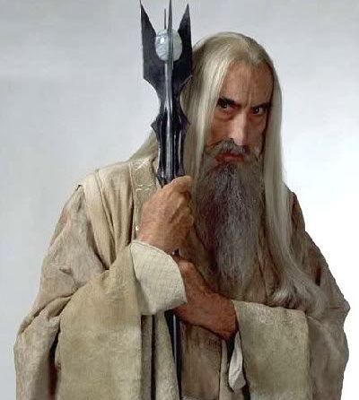 Christopher Lee a murit, la 93 de ani. Povestea incredibila a legendarului actor: de la spion la fascinantul vrajitor Saruman din Lord of The Rings