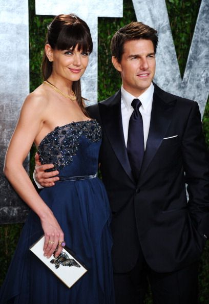 Tom Cruise are o noua iubita, cu 30 de ani mai tanara si seamna izibitor cu fosta lui sotie, Katie Holmes