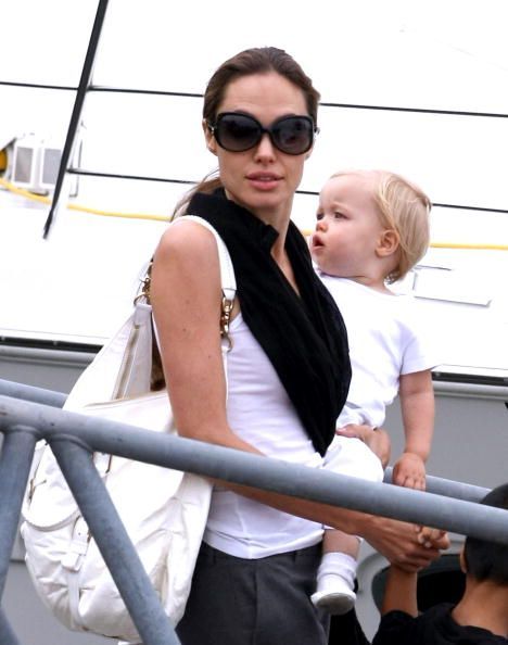 Angelina Jolie, la una dintre rarele aparitii alaturi de fiica ei, Shiloh. Cum arata la 9 ani fiica cea mare a vedetei