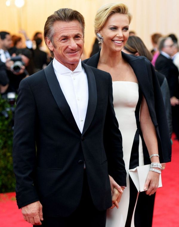 Inca un cuplu destramat la Hollywood: Charlize Theron si Sean Penn s-au despartit, desi urmau sa se casatoreasca