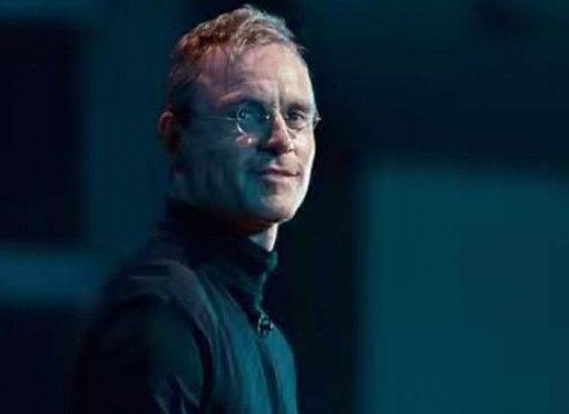 Trailer international pentru Steve Jobs: Michael Fassbender dezvaluie latura intunecata a geniului care a schimbat lumea