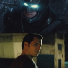 Trailerul pentru Batman v Superman: Dawn of Justice anunta unul dintre cele mai reusite filme cu super eroi. Imagini complete cu Wonder Woman si Lex Luthor