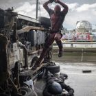 Noi imagini cu eroul din Deadpool: scenele fantastice care ii vor incanta pe fani