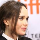 Ellen Page, celebra pentru Juno sau Inception , si-a prezentat iubita la lansarea Freeheld . Filmul spune povestea unor lesbiene