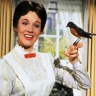 Disney anunta ca Mary Poppins va zbura din nou cu umbrela pe cerul Londrei. Cine i-ar putea locul lui Julie Andrews