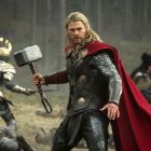 Dupa o luna intensa de negocieri, studiourile Marvel au decis cine va regiza noul film Thor: Ragnarok . Chris Hemsworth ramane in continuare zeul tunetului