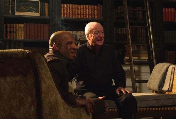 Michael Caine a facut echipa cu Vin Diesel in Ultimul vanator de vrajitoare : Suntem ca Stan si Bran