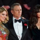 GALERIE FOTO de la avanpremiera de la Londra a filmului Spectre . Daniel Craig a stat la poza alaturi de senzualele fete Bond : Lea Seydoux si Monica Bellucci