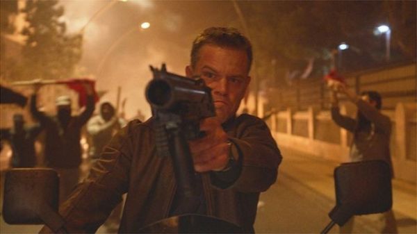 Matt Damon este mai periculos decat Edward Snowden in noul trailer pentru Jason Bourne . Actorul a dezvaluit antrenamentul brutal prin care a trecut pentru a fi in forma