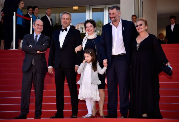 Momente pline de emotie pentru regizorii romani la Cannes. Ce l-a inspirat pe Cristi Puiu sa faca Sieranevada , film foarte bine primit de critici