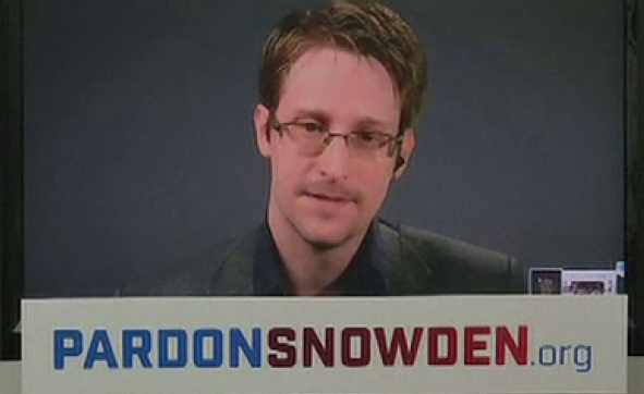 Premiera filmului Snowden a avut loc la Moscova. Aici nu este vorba despre mine, ci despre dreptul nostru de a decide