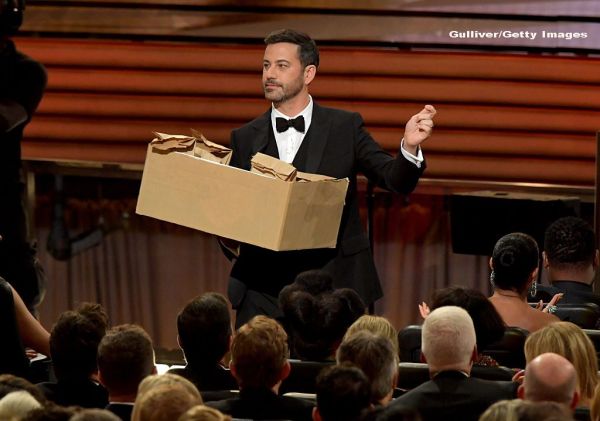 Oscar 2017. Vedeta de televiziune Jimmy Kimmel va fi prezentatorul celei de-a 89-a editii a celor mai importante premii de la Hollywood. VIDEO