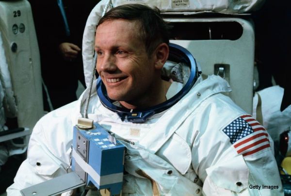 Regizorul La La Land se pregateste pentru un film biografic despre Neil Armstrong. Cine este starul care il va juca pe astronaut