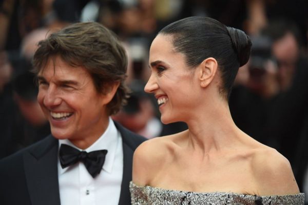 Top fashion la premiera Top Gun de la Cannes. Cine i-a fost alături lui Tom Cruise pe covorul roșu