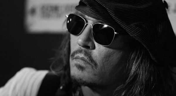 Johnny Depp va regiza primul său film în 25 de ani, avându-l drept producător pe Al Pacino