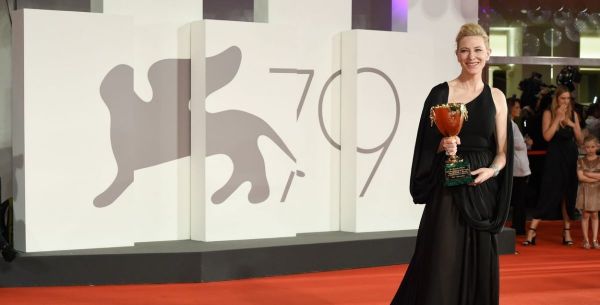 Celebrităţile i-au adus un tribut Reginei, la Festivalul de Film de la Veneţia