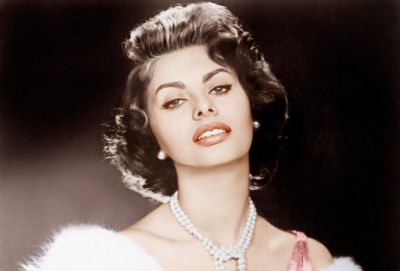 La mulţi ani, Sophia Loren! Cum a arătat diva ecranului la întâlnirea cu Regina Elisabeta a II-a
