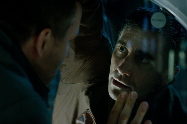 Dacă e sâmbătă, e seara SF! Jake Gyllenhaal și Ryan Reynolds descoperă misterele din Viață: Primele semne
