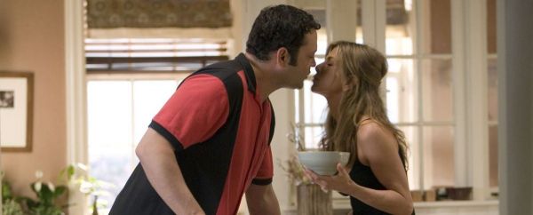 Foștii iubiți Vince Vaughn și Jennifer Aniston sunt, la Pro Cinema, Despărțiți, dar împreună