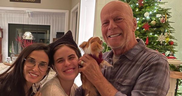 Bruce Willis apare într-o nouă serie de fotografii de familie, după ce a dezvăluit că este bolnav