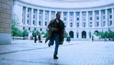 O seară plină de acțiune și suspans cu Morgan Freeman &icirc;n Reţeaua păianjen
