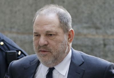 Controversatul Harvey Weinstein a fost spitalizat