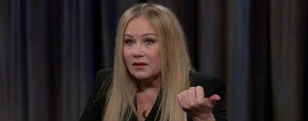 Christina Applegate trece printr-un adevărat calvar din cauza sclerozei multiple