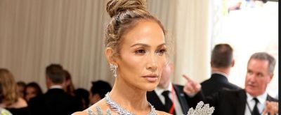 De ziua ei, Jennifer Lopez a plonjat în universul Bridgerton