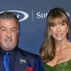 Sylvester Stallone are cu ce se mândri. Soția sa a făcut senzație la Gala amfAR din Las Vegas