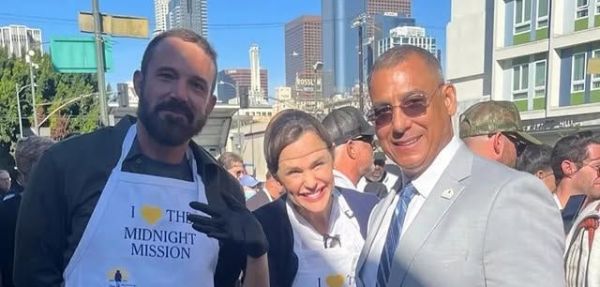 Surpriză! Ben Affleck a petrecut Ziua Recunoștinței cu fosta soție, Jennifer Garner, și cu copiii lor