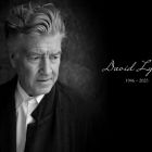 A murit reputatul regizor David Lynch, cunoscut la nivel global pentru serialul emblematic Twin Peaks