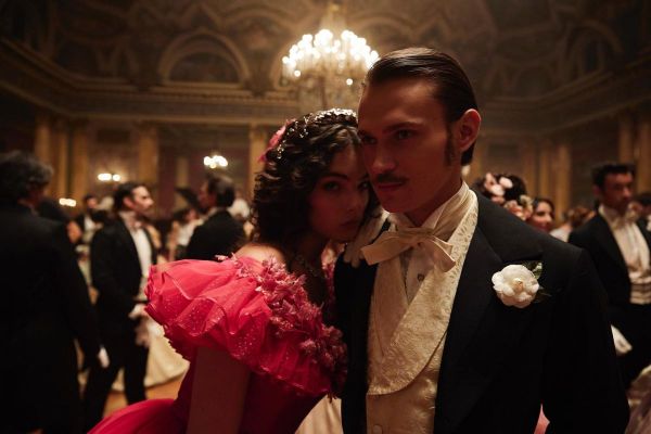 Deva Cassel, fiica actorilor Monica Bellucci și Vincent Cassel, este îndrăgostită. Cine e iubitul ei?