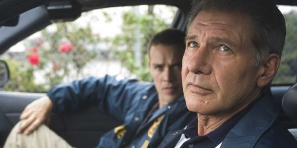 Harrison Ford și Ray Liotta sunt pe urmele imigranților ilegali, însă poveștile lor sunt cele ale unor victime ale societății