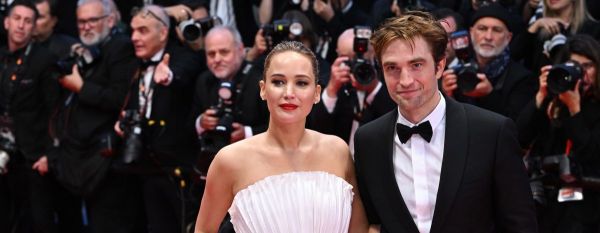 Cannes 2025: Jennifer Lawrence și Robert Pattinson, ovaționați pentru rolurile din Die, My Love