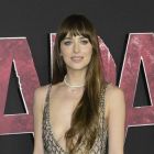 Dakota Johnson nu suferă după despărțirea de Chris Martin