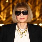 Legendara Anna Wintour, care a inspirat personajul Diavolul se îmbracă de la Prada, se retrage de la cârma Vogue