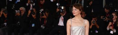 Emma Stone șochează Veneția cu o ovație în picioare de 6 minute pentru Bugonia